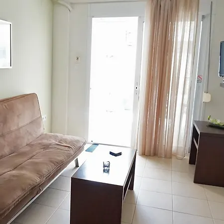 Ameris & * Néos Marmarás