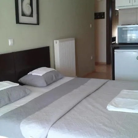 Ameris & Néos Marmarás