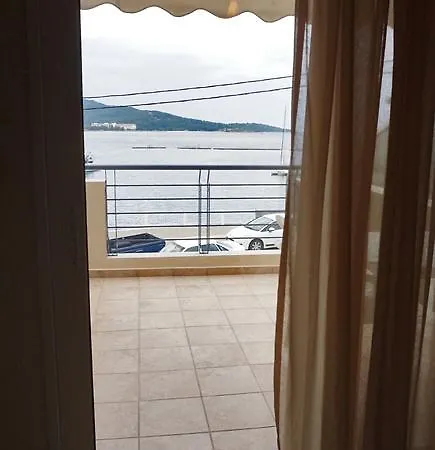 Ameris & Neos Marmaras