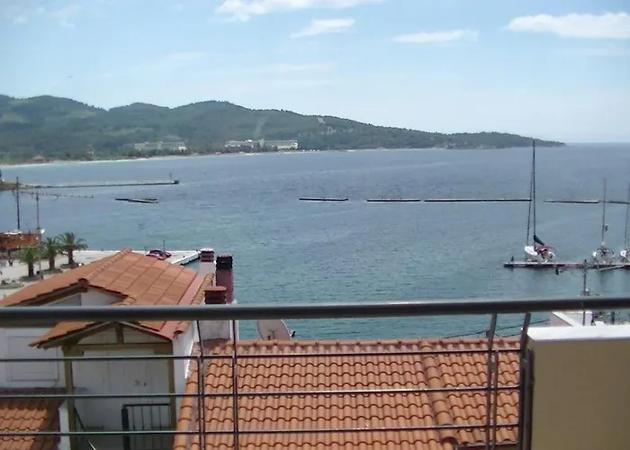 Ameris & * Neos Marmaras