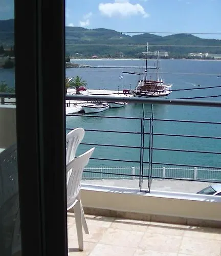 Ameris & * Neos Marmaras