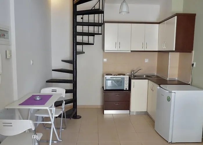 Ameris & Neos Marmaras