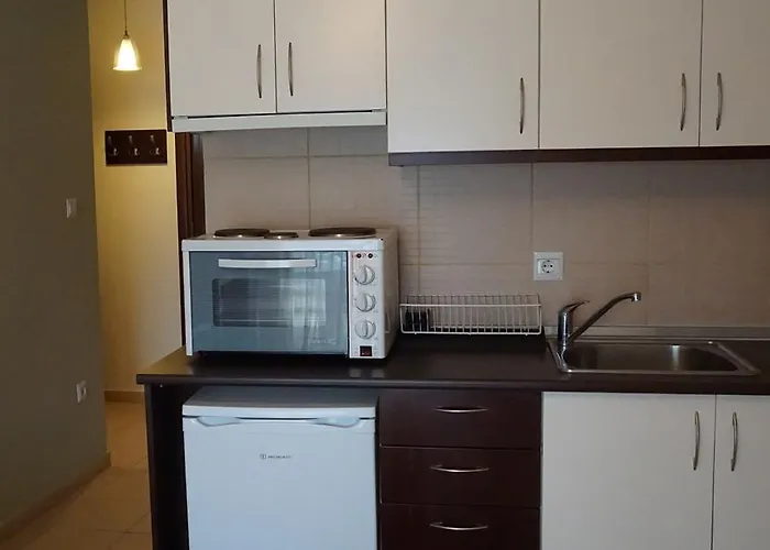 Ameris & * Neos Marmaras